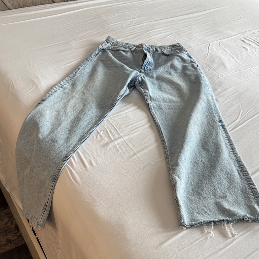 Zara Women's High Rise Jeans in Light Blue